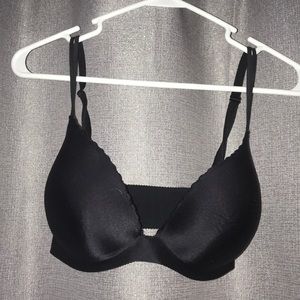 Black Angels Secret Embrace Victoria Secret bra